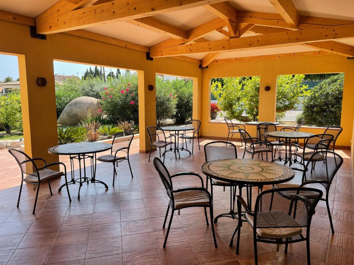 Hotel Marc-Hely La Colle-sur-Loup Exterior foto